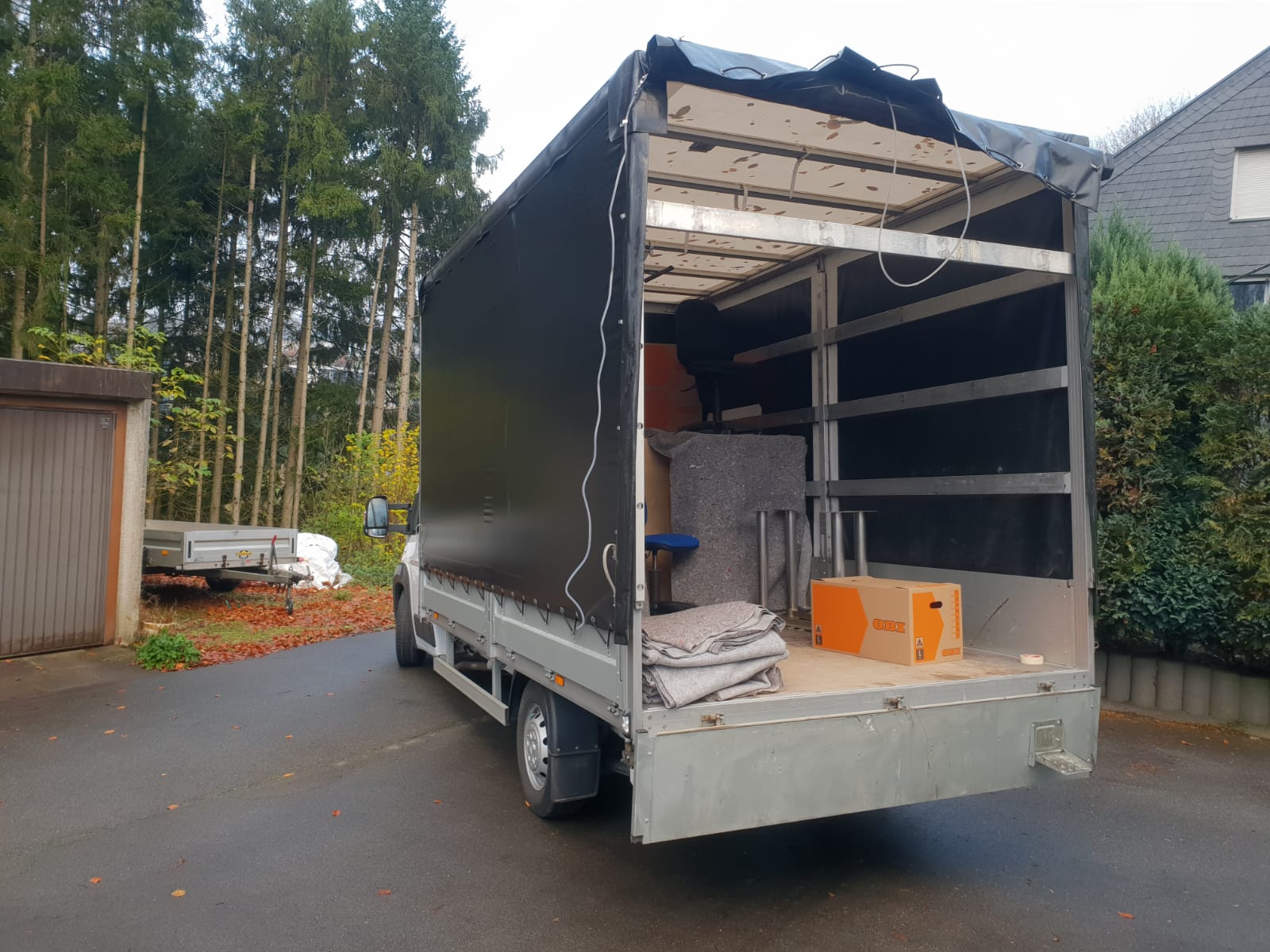 Preiswert schnell günstige saubere Arbeit Umziehen Umzug Umzugsfirma UMTL Transport Haushaltsauflösung Gevelsberg  Schwelm  Ennepetal  Hagen  Solingen  Remscheid  Dortmund  Essen  Mettmann  Velbert Düsseldorf Velbert Hilden