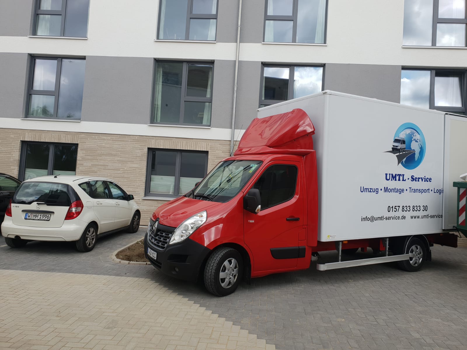 Unsere Kunden sind zufrieden. Das ist auch unsere Mission.  | Selber umziehen kann teuer werden  | Preiswert schnell günstige saubere Arbeit Umziehen Umzug Umzugsfirma UMTL Transport Haushaltsauflösung Gevelsberg  Schwelm  Ennepetal  Hagen  Solingen  Remscheid  Dortmund  Essen  Mettmann  Velbert Düsseldorf Velbert Hilden